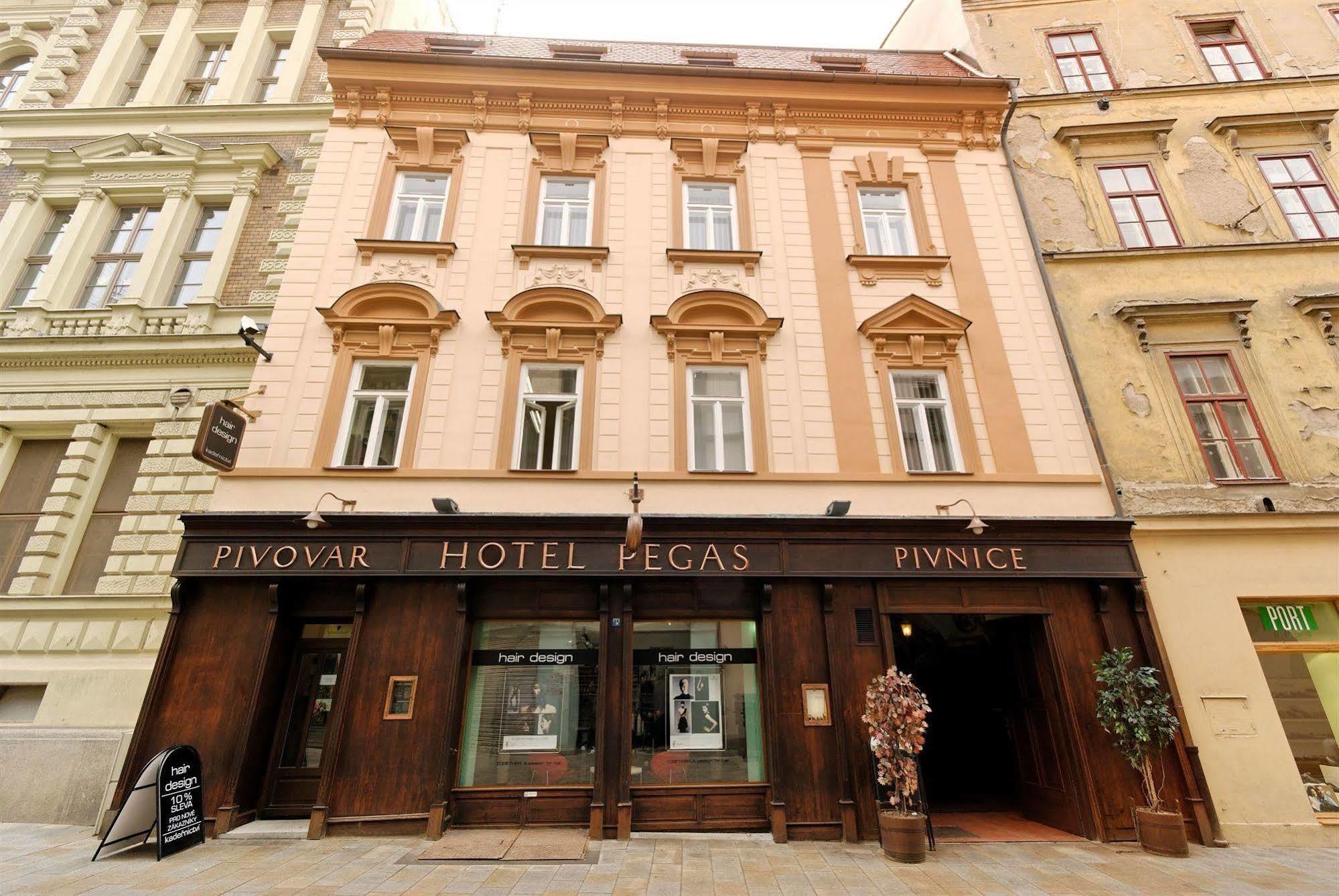 Hotel Pegas Brno Extérieur photo