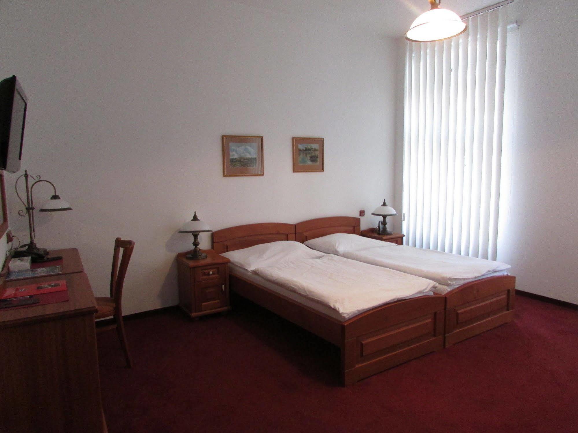 Hotel Pegas Brno Extérieur photo